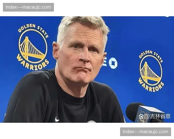 科尔强调防守强度提升细节 勇士全员健康出战附加赛生死战
